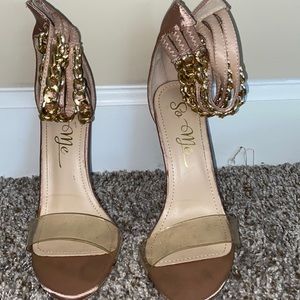 Nude-pink open toe heels w/ gold angle chains